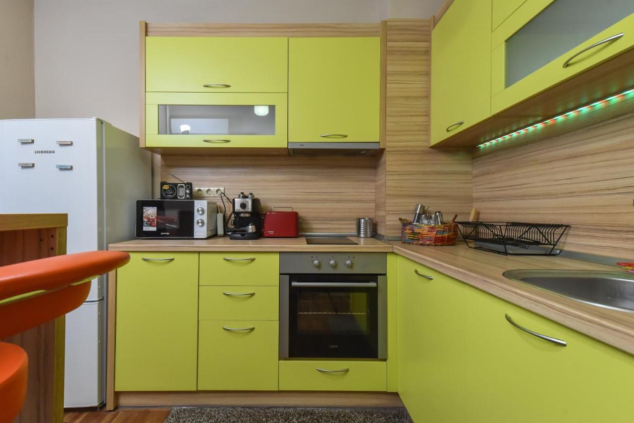 Vintage Spot - Colorful One-Bedroom Apartment By Flat Mаnager Sofia Esterno foto