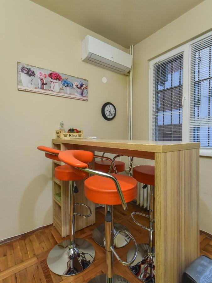 Vintage Spot - Colorful One-Bedroom Apartment By Flat Mаnager Sofia Esterno foto
